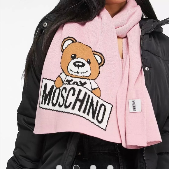 Moschino Teddy Scarf - Picture 2 of 5